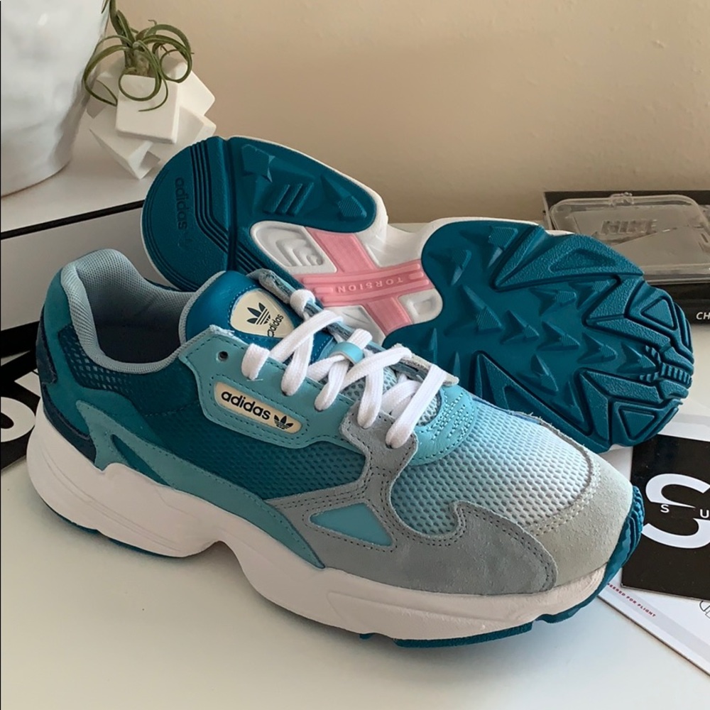 NWT Adidas Falcon ombré teal shoes - Picture 9 of 9